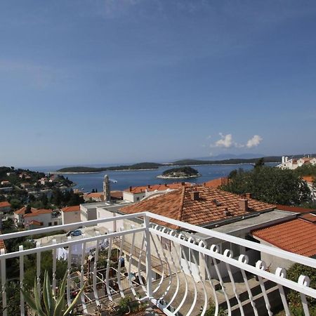 Tanya-Apartments&Rooms Hvar Town Bagian luar foto