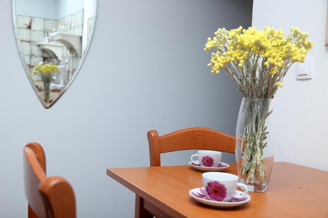Tanya-Apartments&Rooms Hvar Town Bagian luar foto