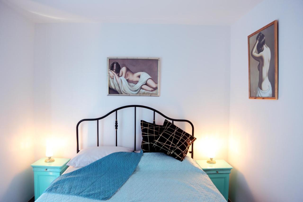 Tanya-Apartments&Rooms Hvar Town Bagian luar foto