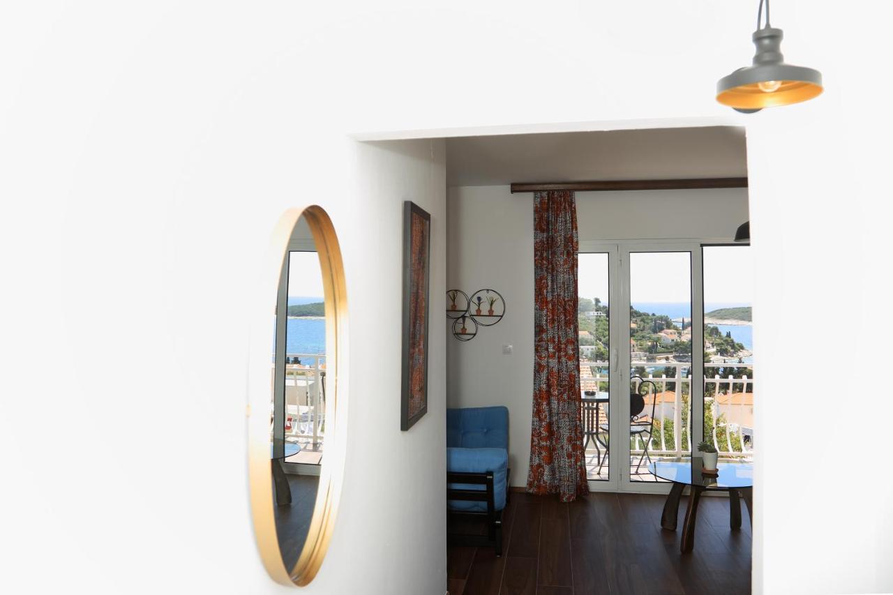 Tanya-Apartments&Rooms Hvar Town Bagian luar foto