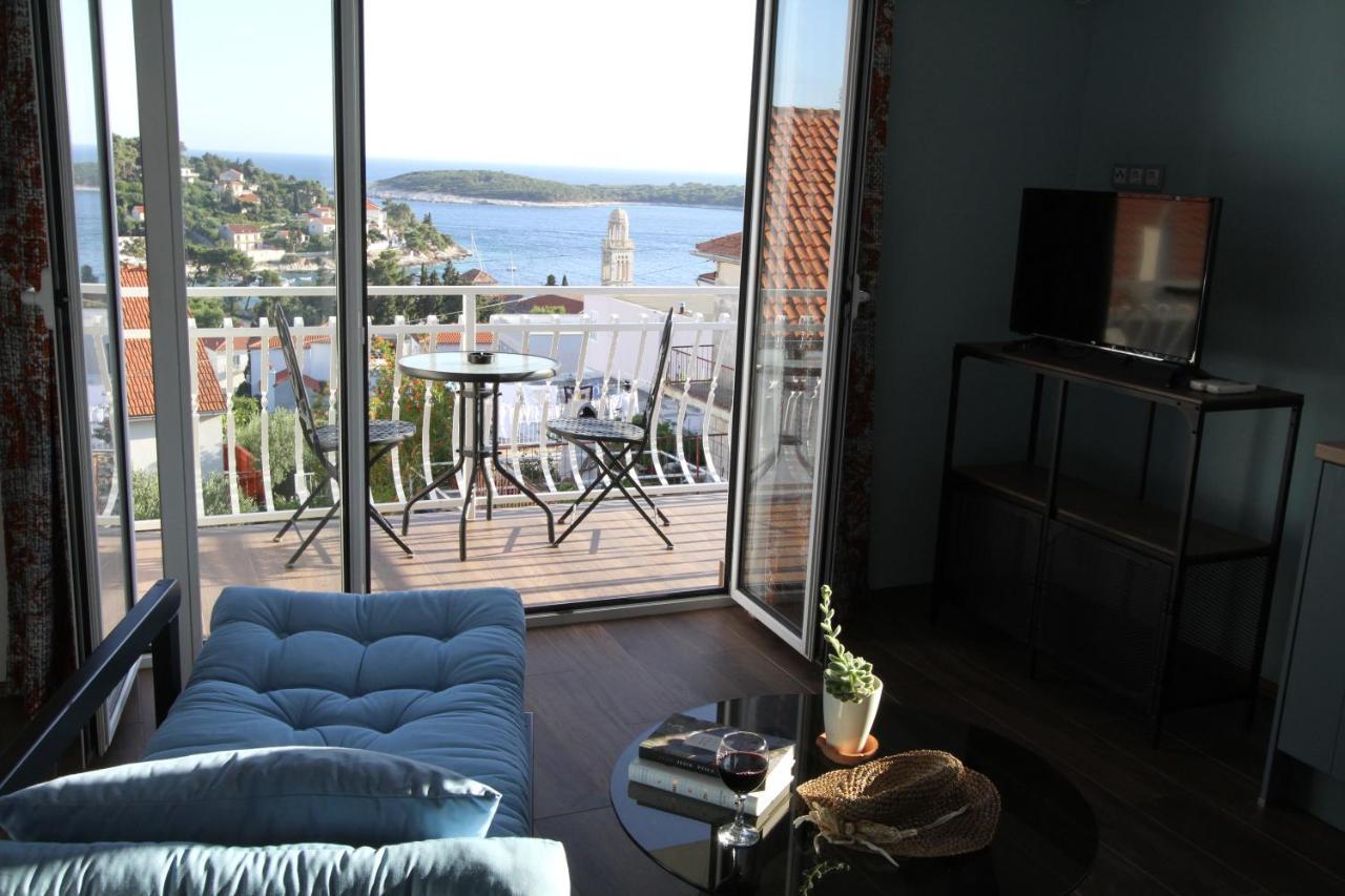 Tanya-Apartments&Rooms Hvar Town Bagian luar foto