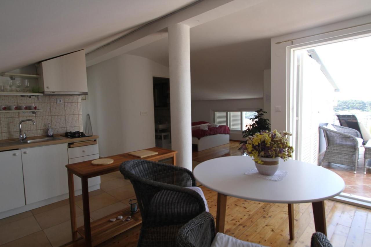 Tanya-Apartments&Rooms Hvar Town Bagian luar foto