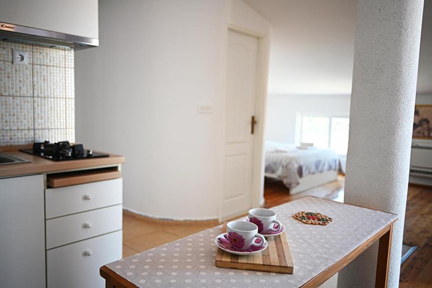 Tanya-Apartments&Rooms Hvar Town Bagian luar foto