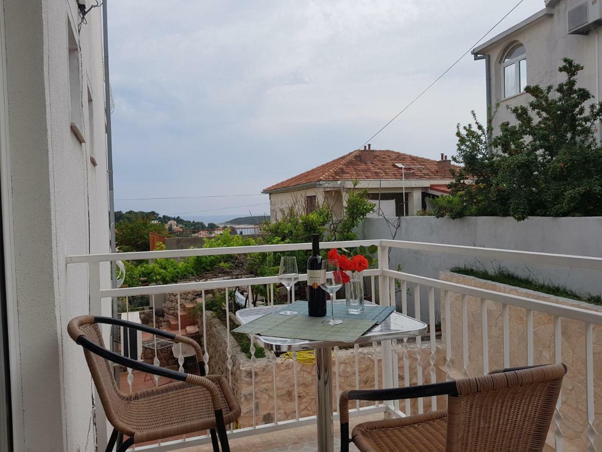 Tanya-Apartments&Rooms Hvar Town Bagian luar foto