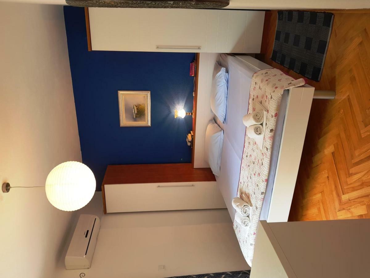 Tanya-Apartments&Rooms Hvar Town Bagian luar foto