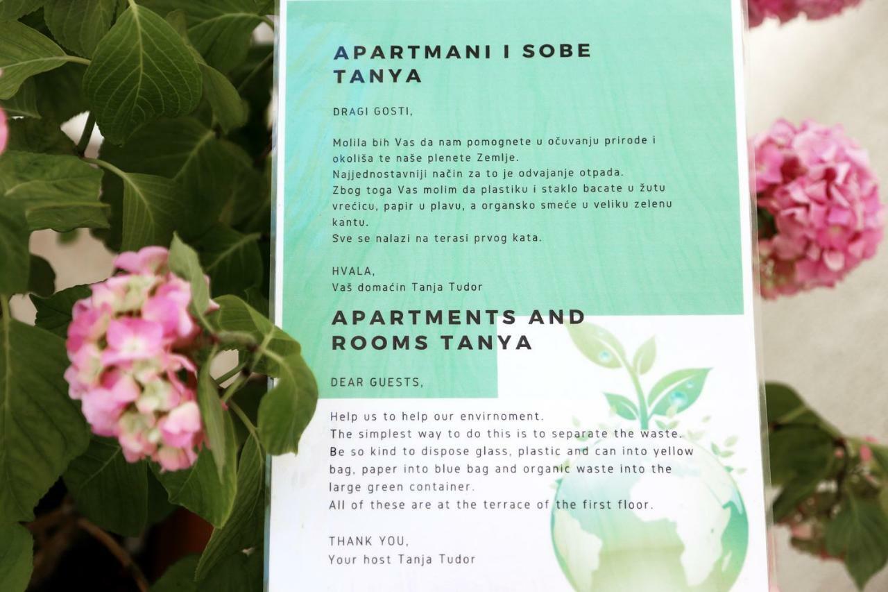 Tanya-Apartments&Rooms Hvar Town Bagian luar foto