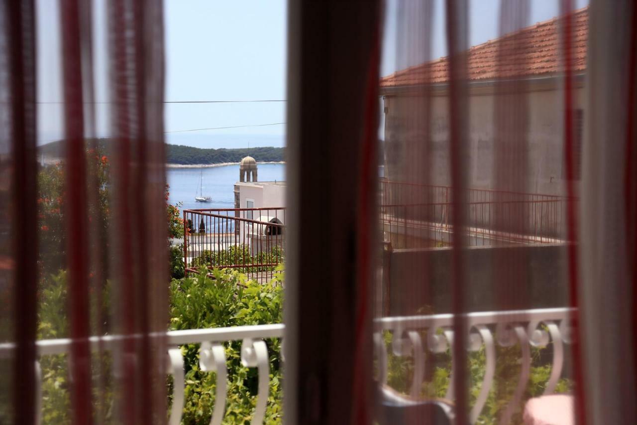 Tanya-Apartments&Rooms Hvar Town Bagian luar foto